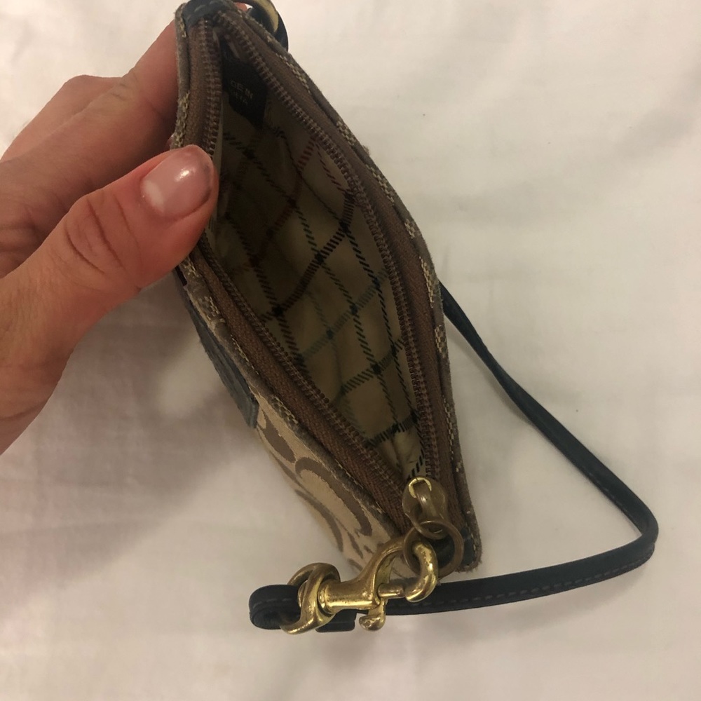 Coach wristlet - Picture 3 of 3